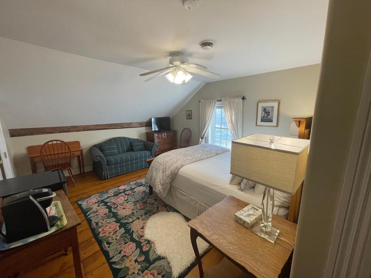 Dodds Brick House Bed & Breakfast North Hero Экстерьер фото